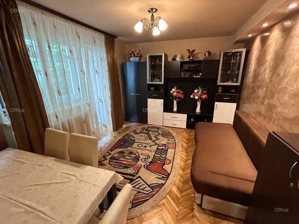 Apartament spatios, 3 camere, 77 mp, parter inalt, parcare - Str. Agricultorilor - 4