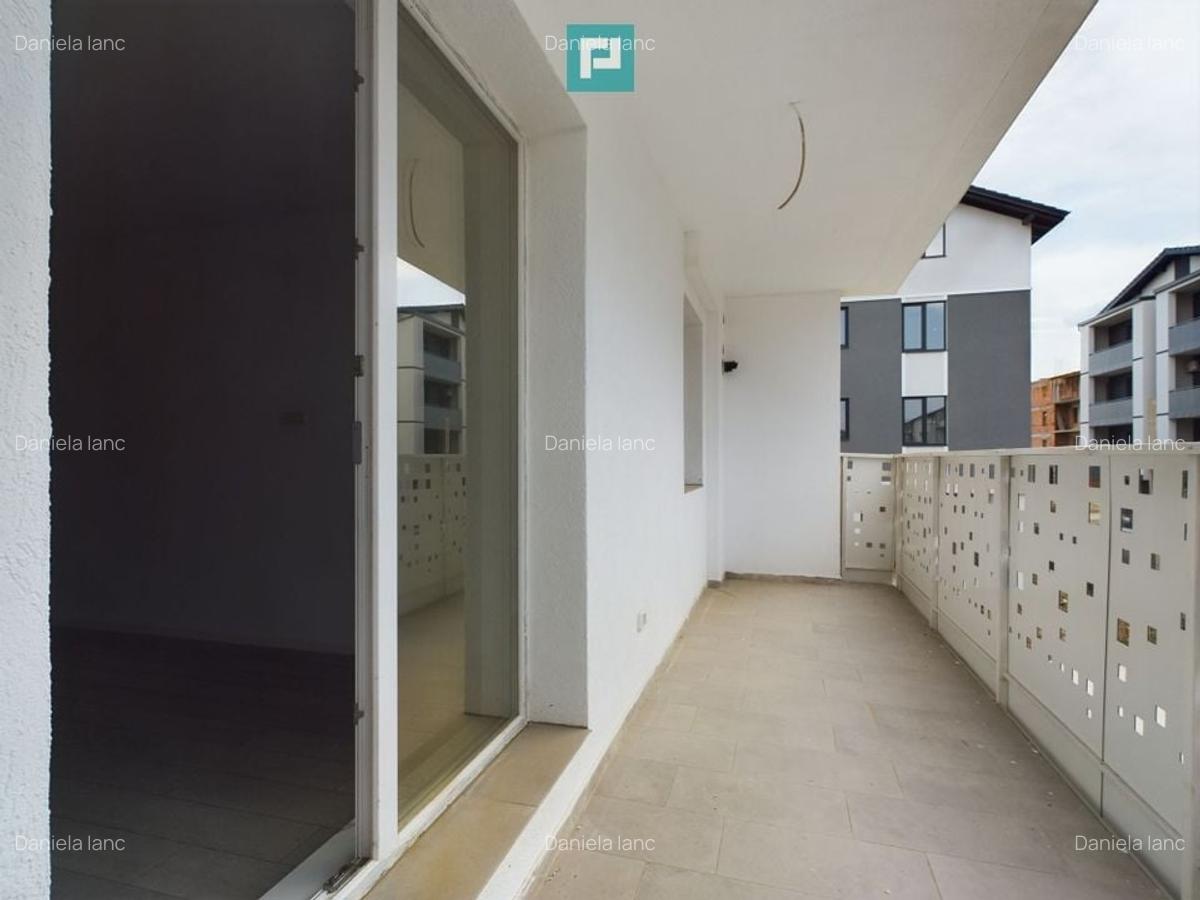 Apartament cu 3 camere decomandat în Giroc - 2