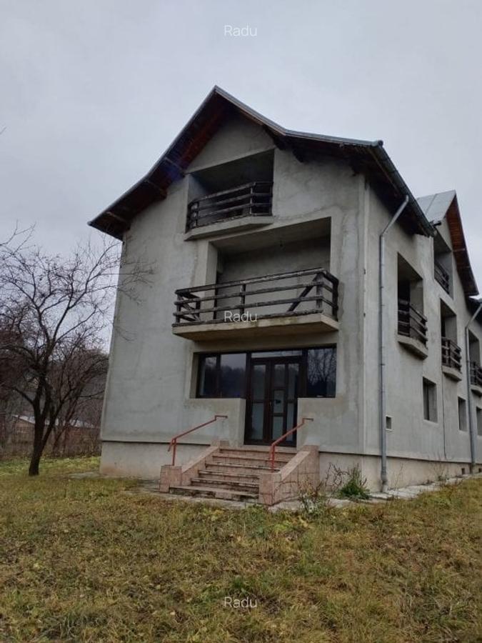 Casă cu 7 camere în Cerașu - 5