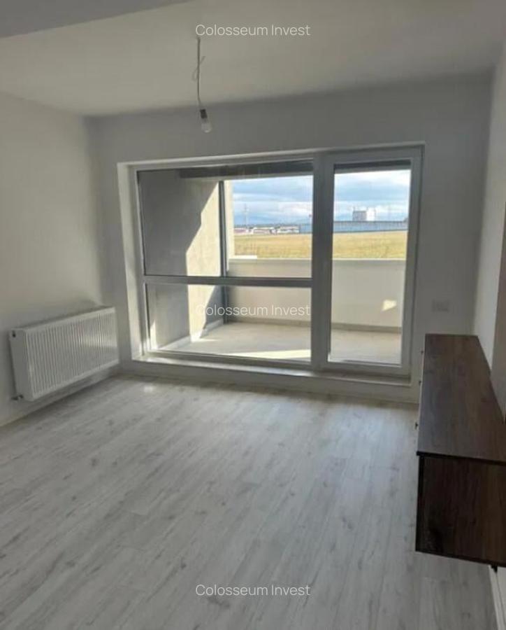 Apartament 2 camere, decomandat - zona Tractorul - 2