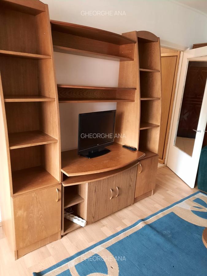 Garsonieră situata in zona Traian, la etajul 3 - 2