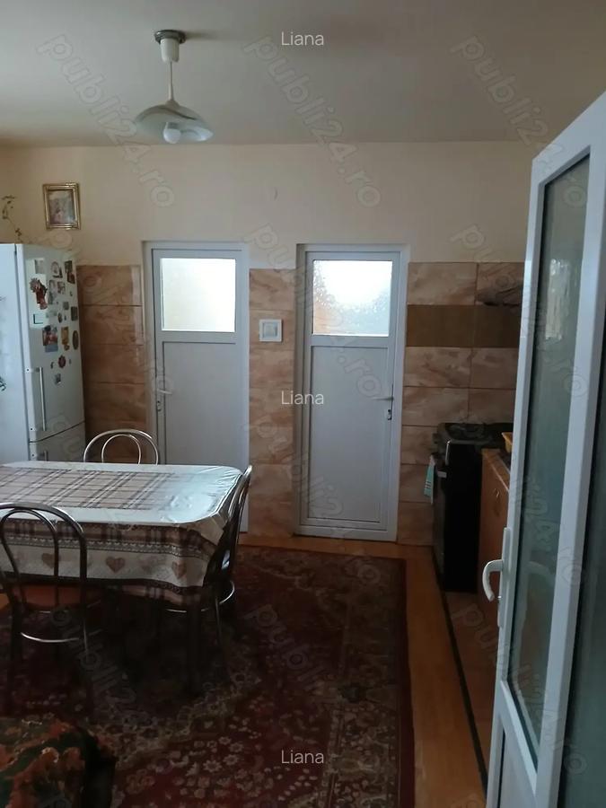 Casa de vanzare - 3 Casa de vanzare - 3