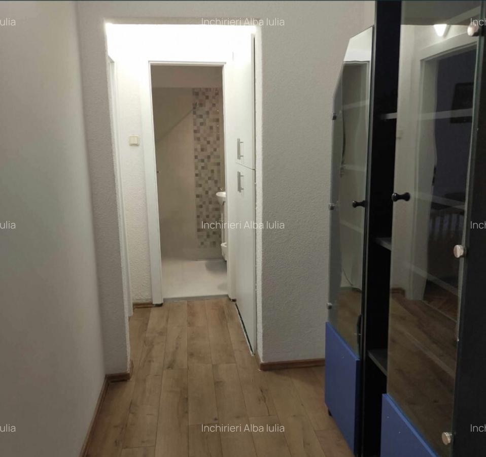 Apartament cu 3 camere, decomandat, Centru - 5