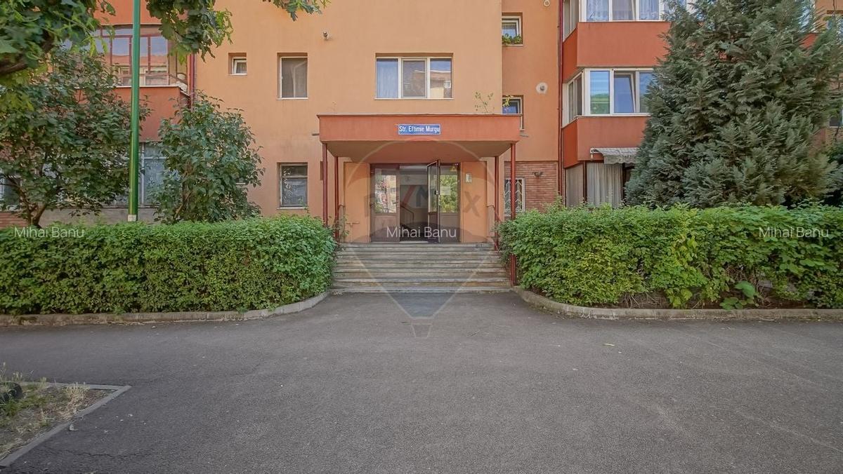 Apartament cu 4 camere decomandat, mobilat în Răcădău - 13