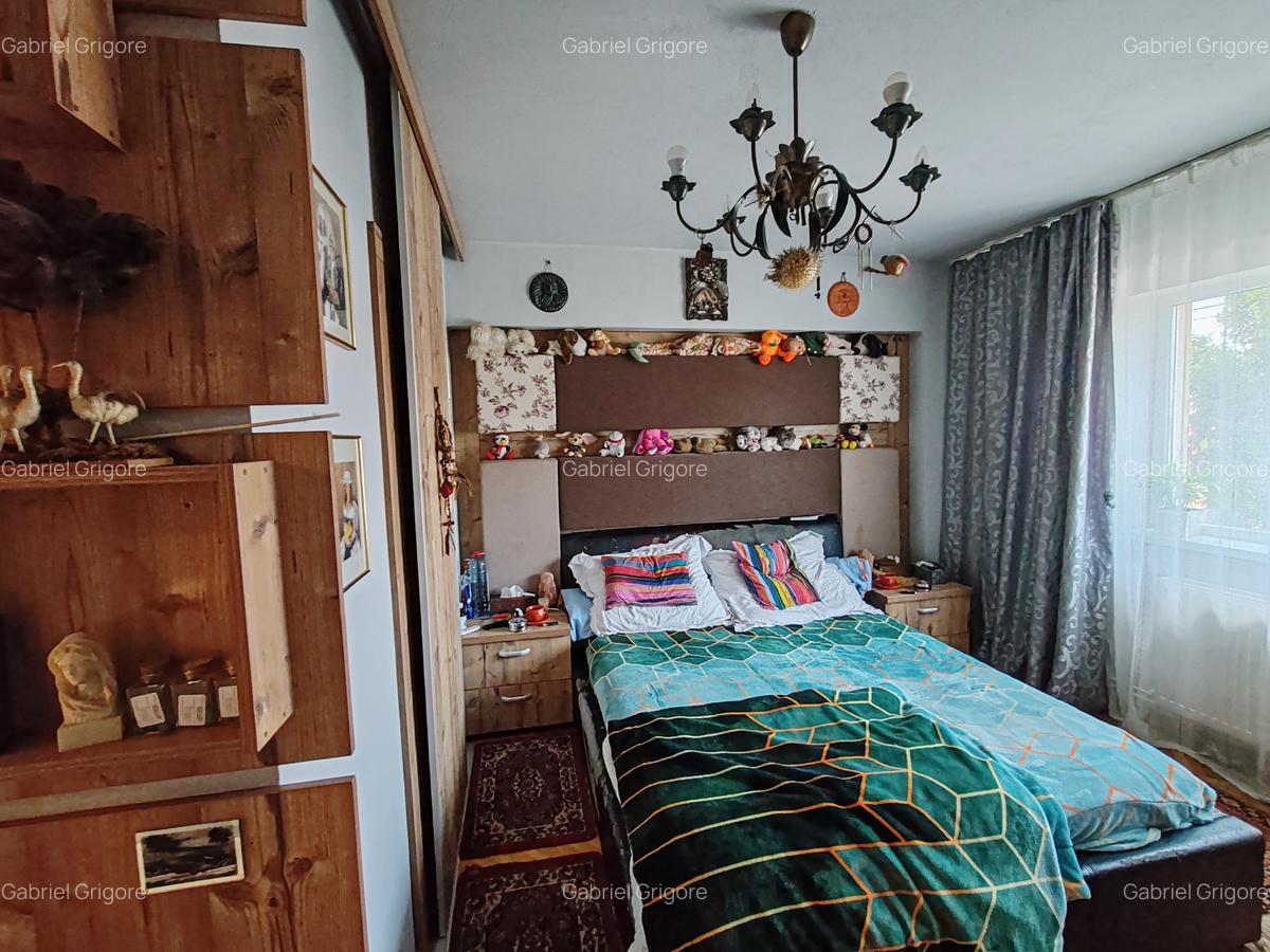 Casa 4 camere la intrare SACELE - 10
