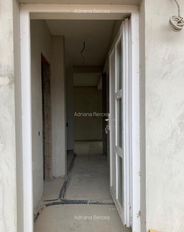 Casa la gri Sanmartin, Bihor, cartierul Lotus - 2