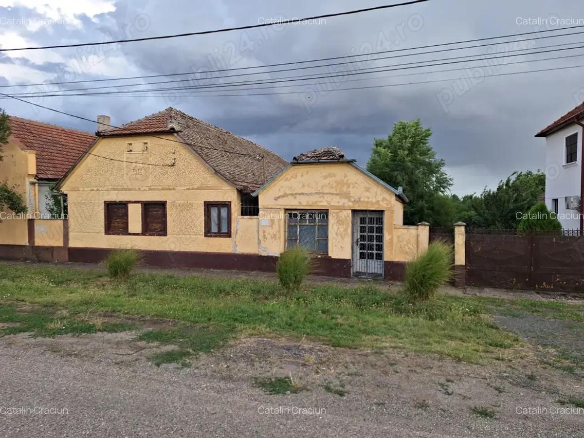 Vand casa ?i spa?iu comercial in Comuna Vinga - 1