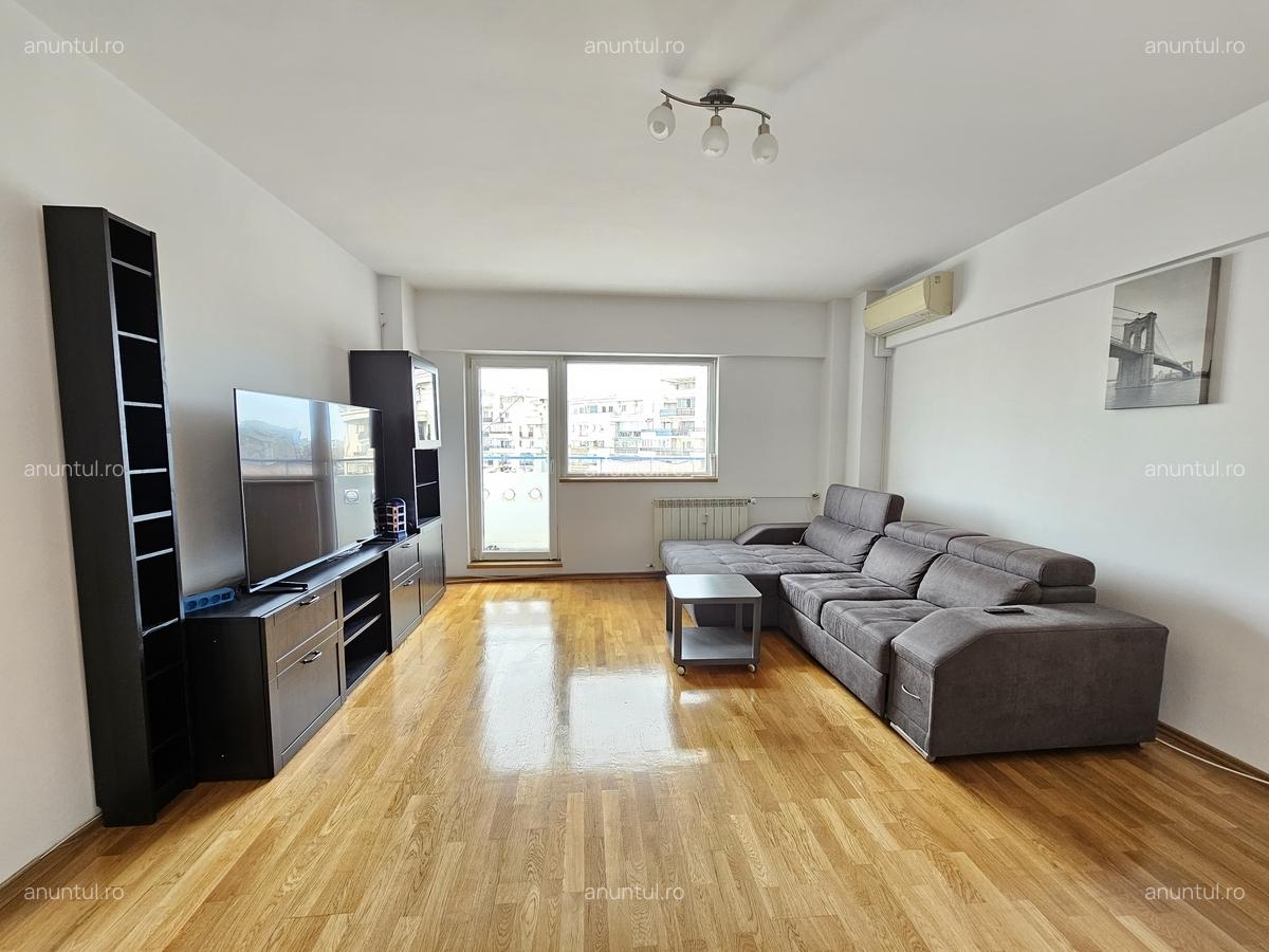 Piata Unirii, 3 camere, 83 mp central, investitie - 2