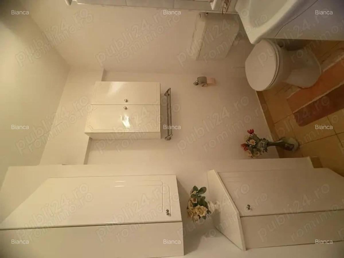 Vand apartament 3 camere decomandate in Zona Soarelui, 70 mp, et.3. - 8 Vand apartament 3 camere decomandate in Zona Soarelui, 70 mp, et.3. - 8