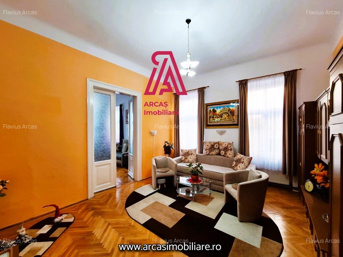 Casa individuala de vanzare cu 3 apartamente-Centrul Istoric Sibiu! - 2 Casa individuala de vanzare cu 3 apartamente-Centrul Istoric Sibiu! - 2