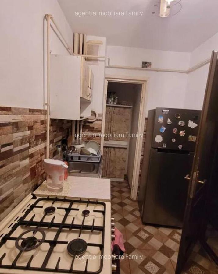 Apartament cu 3 camere decomandate - etaj 1 - Zona George Enescu - 3