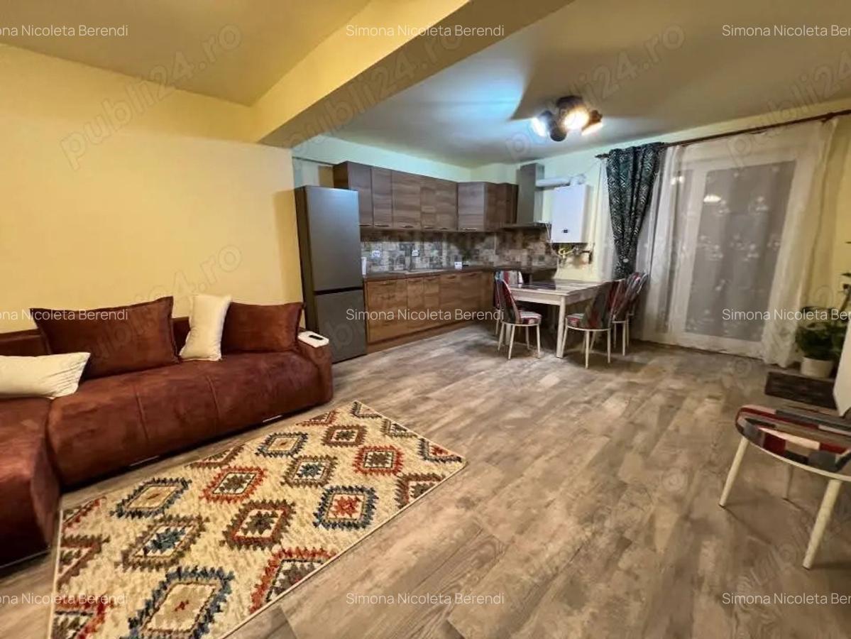 Inchiriez apartament 2 camere din 15 august - 5