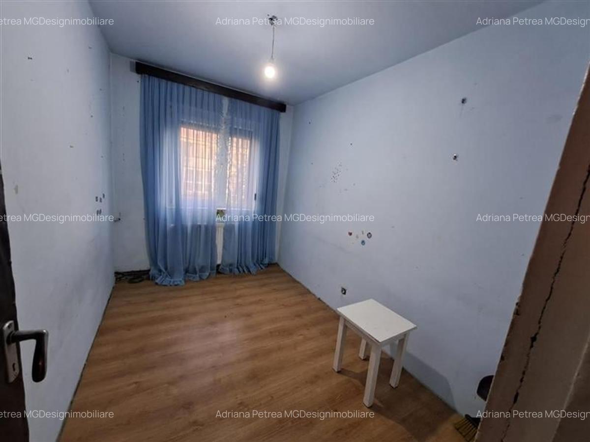 Apartament cu 4 camere semidecomandat în Circumvalațiunii - 12