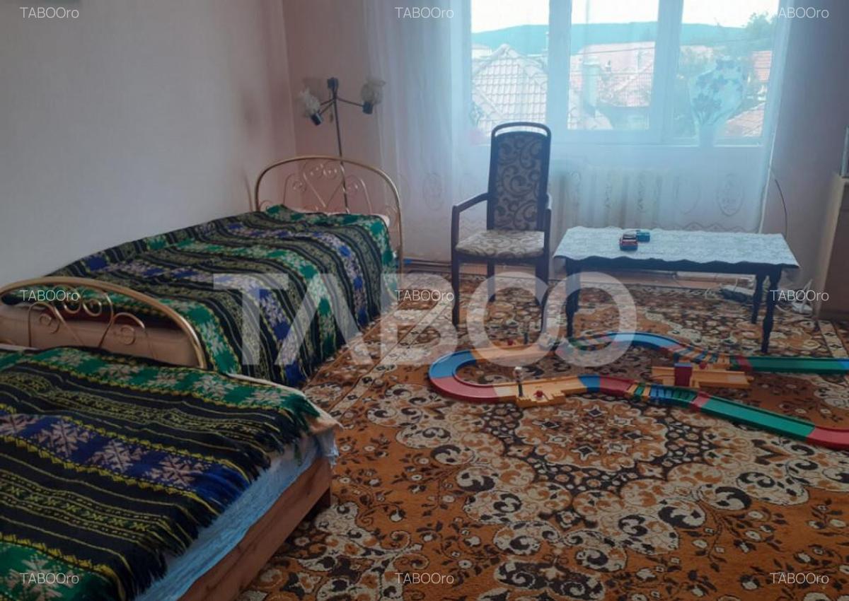 Casa 6 camere 3 bai curte si gradina 400 mp panouri fotovolt - 10