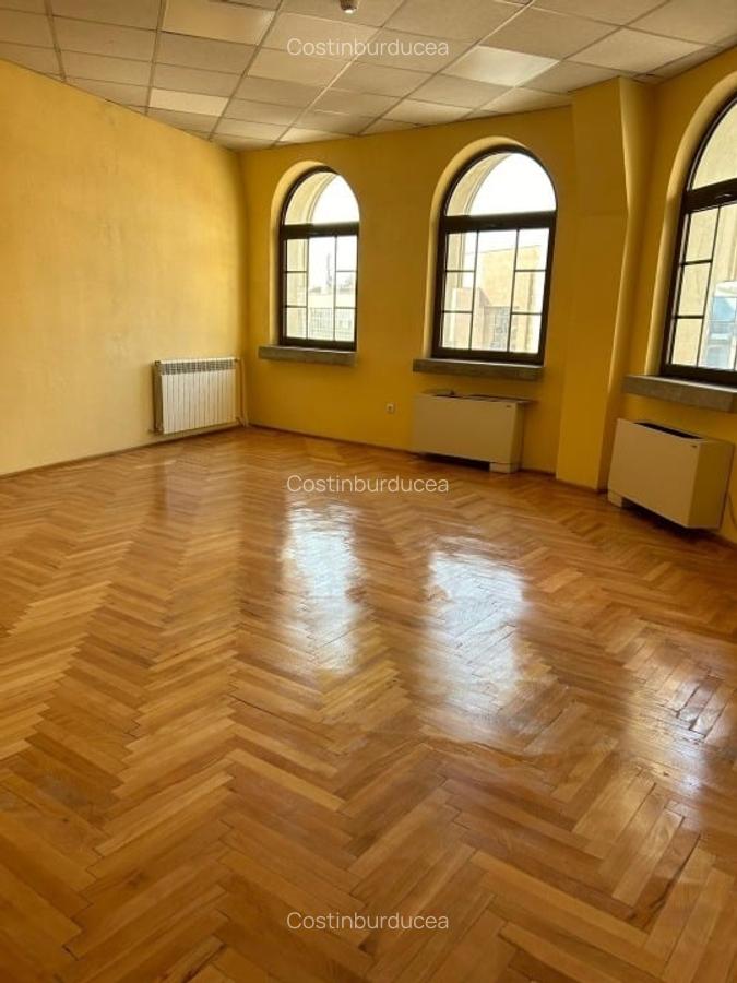 Spații de birouri de închiriat în centru, Buzău. Clădire reprezentativă, poziție - 13