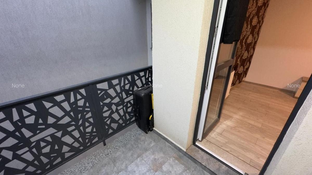 GARSONIERA  MOBILATA, BUCATARIE INCHISA, PARCARE INCLUSA, COMISION 0% - 4