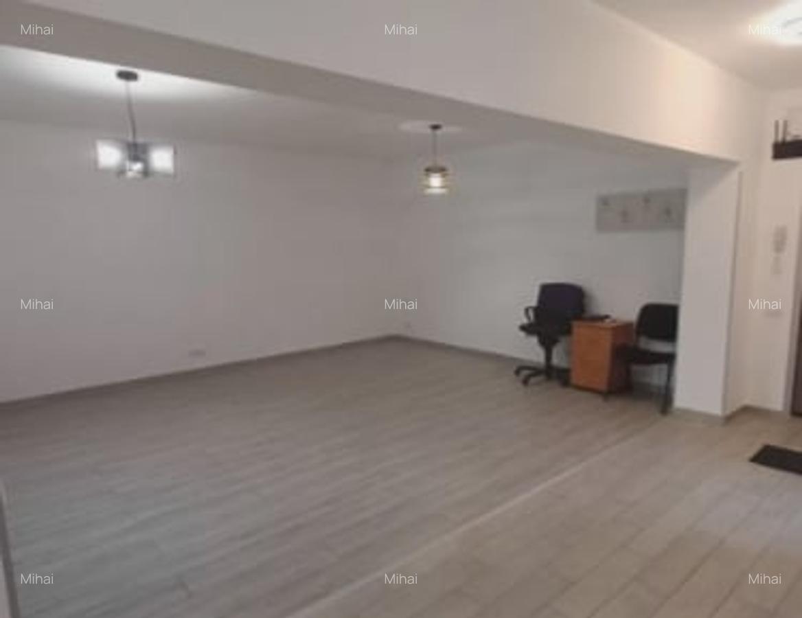 Calarasilor metrou P-ta Muncii, bl.MIXT 1992, etajul 3/8,renovata,balcon . - 3