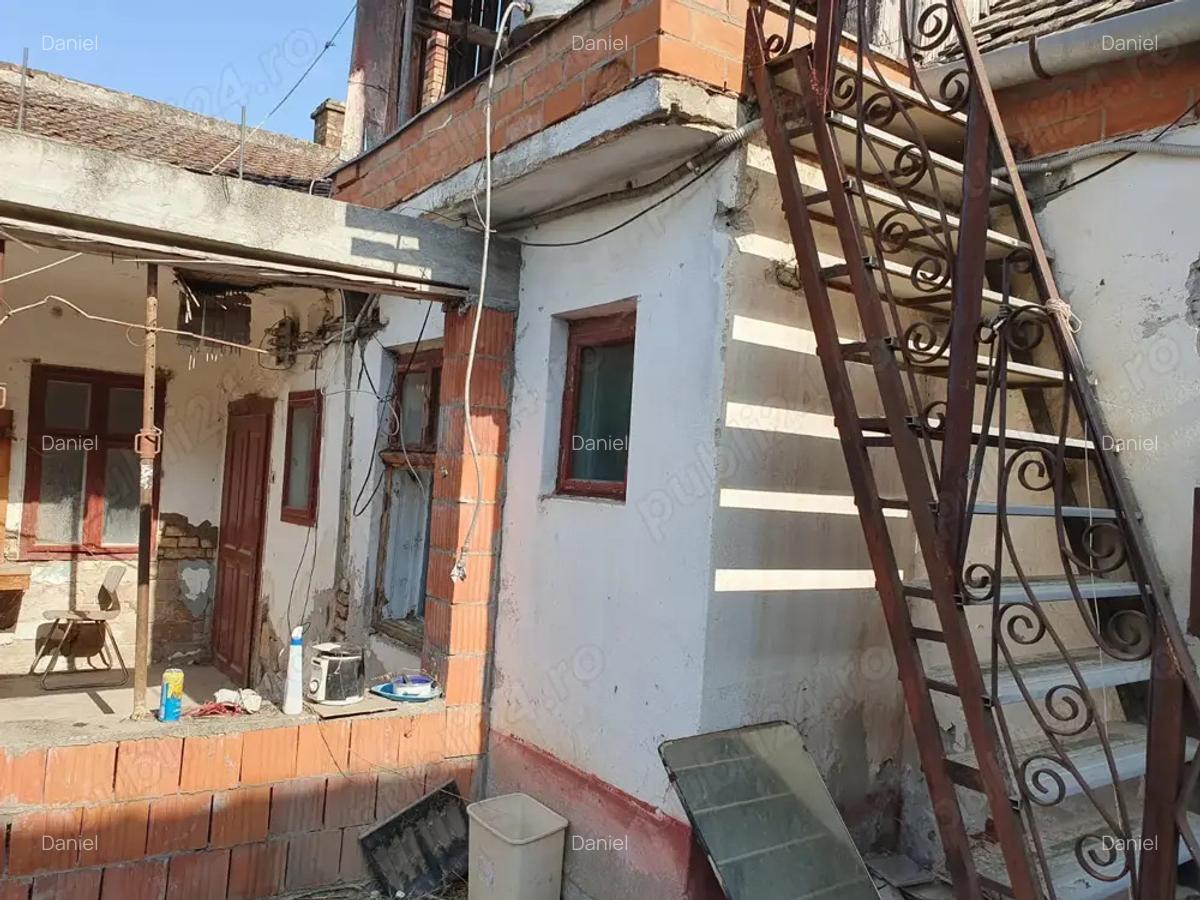 Vand casa cu gradina - 2