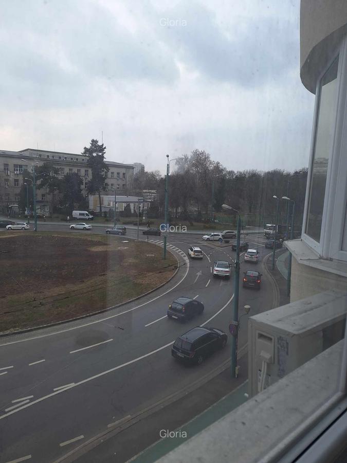 Apartament cu 3 camere decomandat, mobilat în P-ța Unirii - 17
