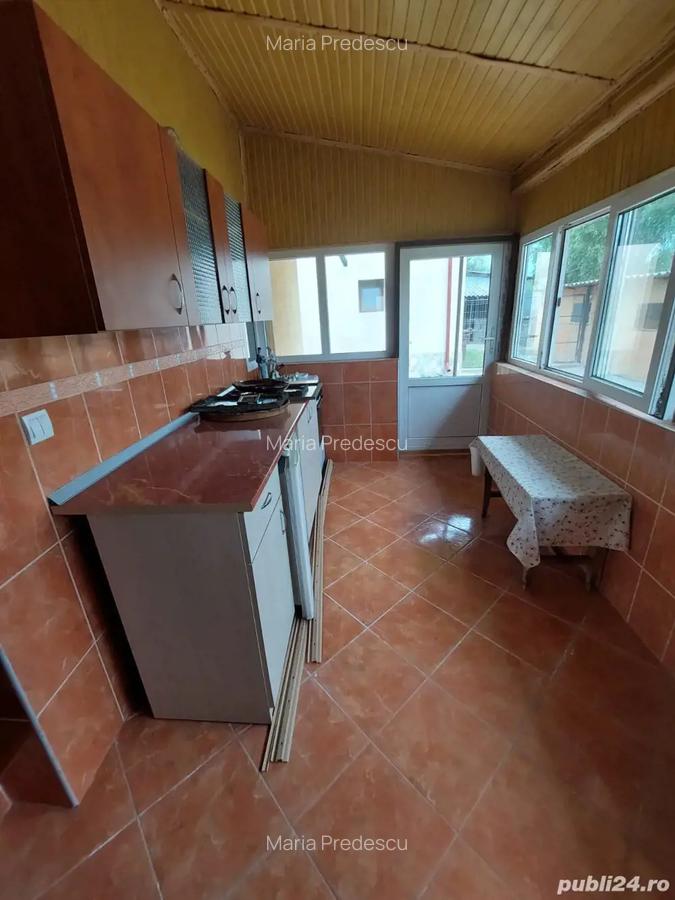 Casa de vanzare buna pentru locuit - 1
