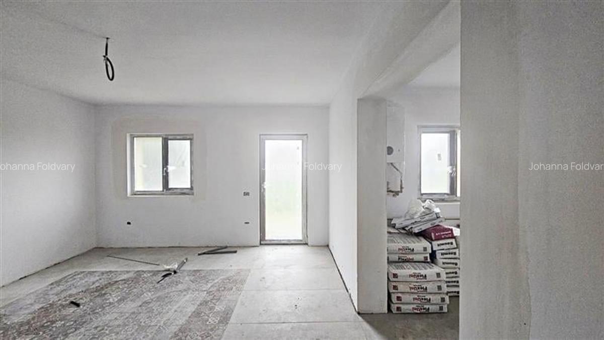 Casă cu 4 camere în Dumbrăvița - 5
