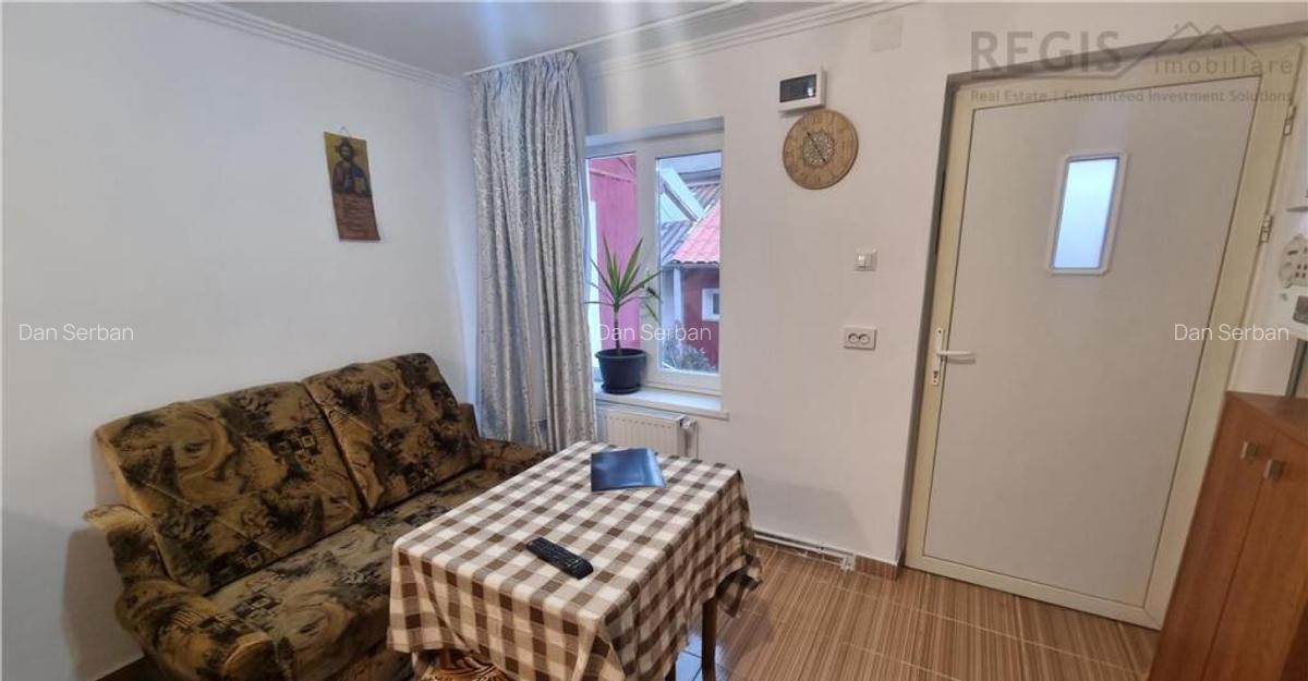 Studio la casa , zona strazii Lunga - 6