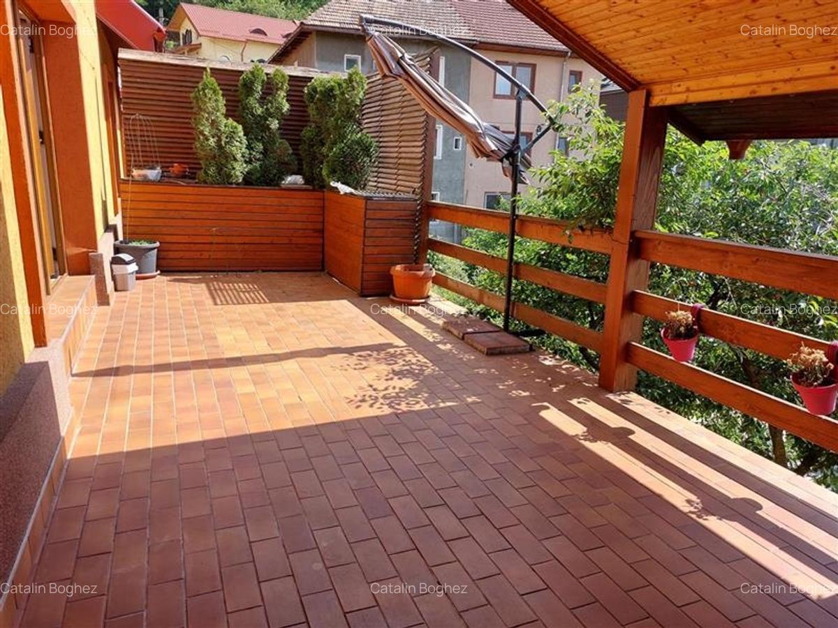 VILA CU CATE UN APARTAMENT PE FIECARE NIVEL, CENTRAL, ZONA AFI BRASOV - 4