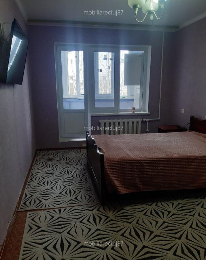 Inchiriez un apartament cu 1 camera in zona Semi-Centrala - 2