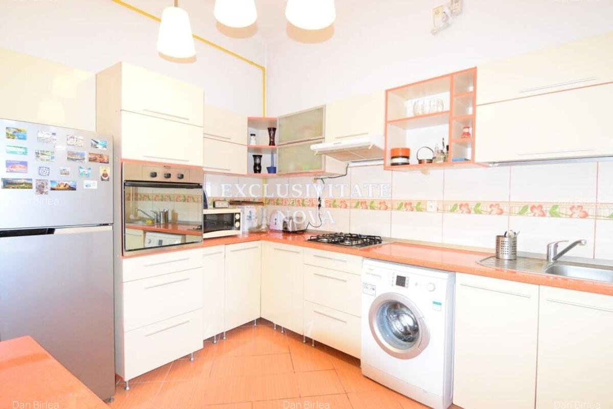 Vila individuala interbelica curte garaj intre Dacia si Stefan cel Mare - 10