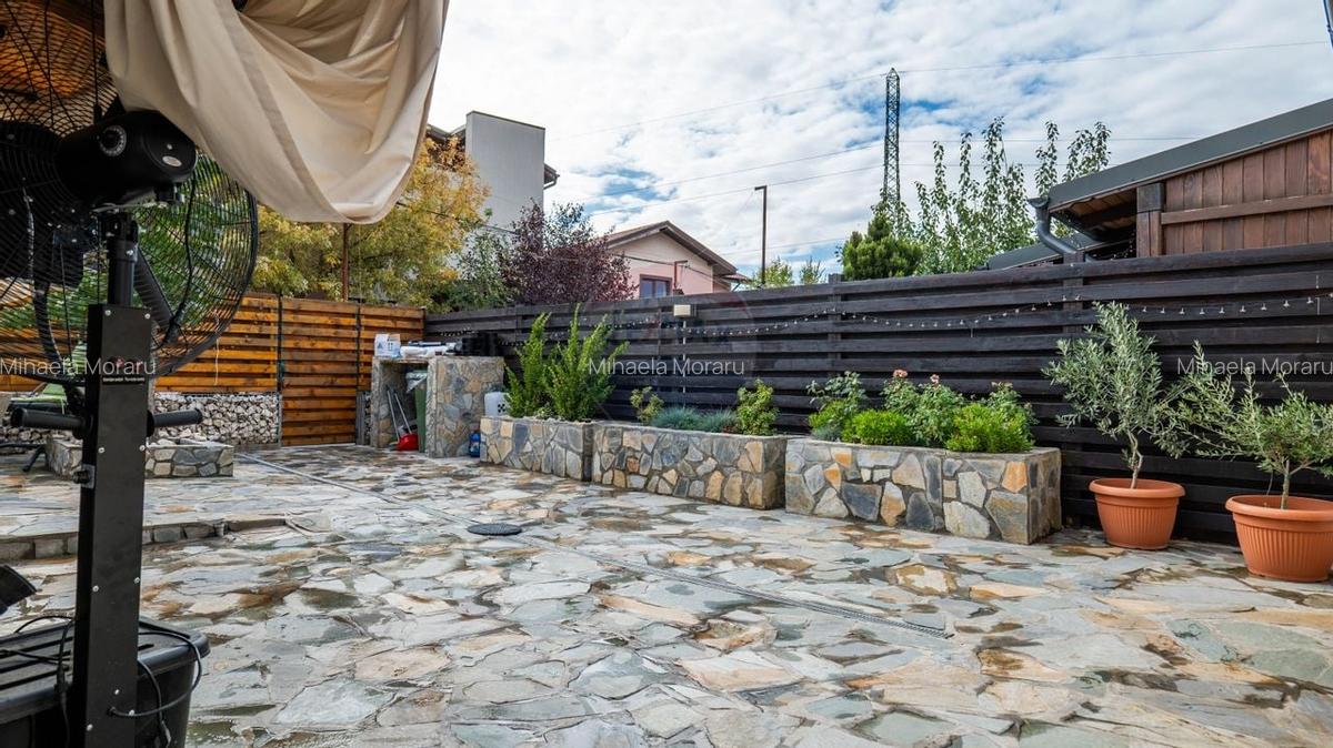 Vanzare - vila 4 camere de complet mobilata, str. Caisului - Dobroesti - 42