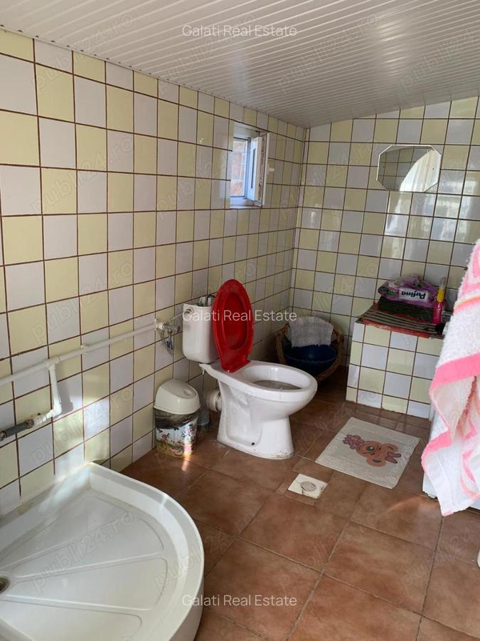 Casa Cuca 2700mp teren intravilan neinundabil 126 mp construiti 28000Euro - 1