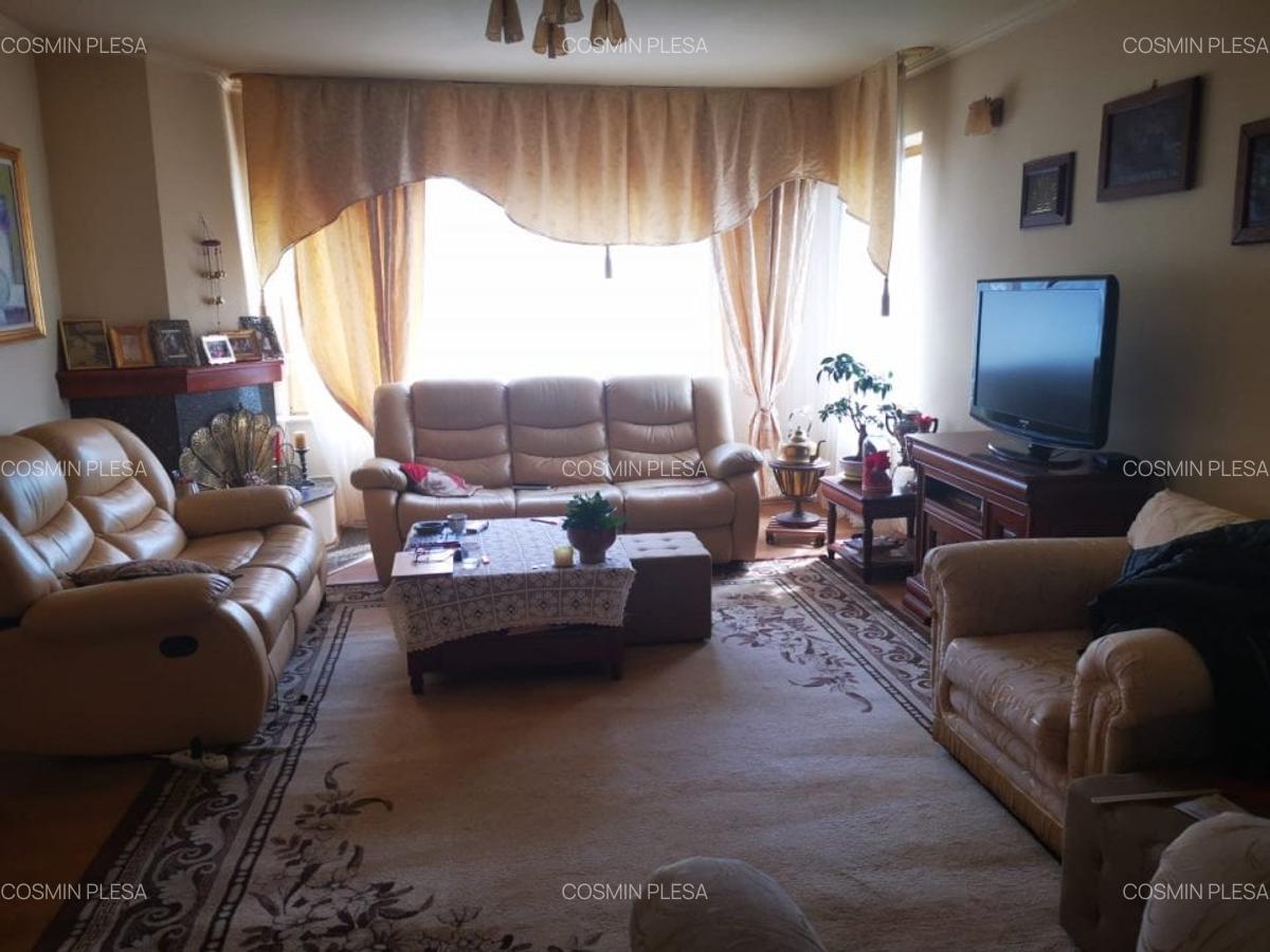 Casă cu 7 camere în Periferie - 2
