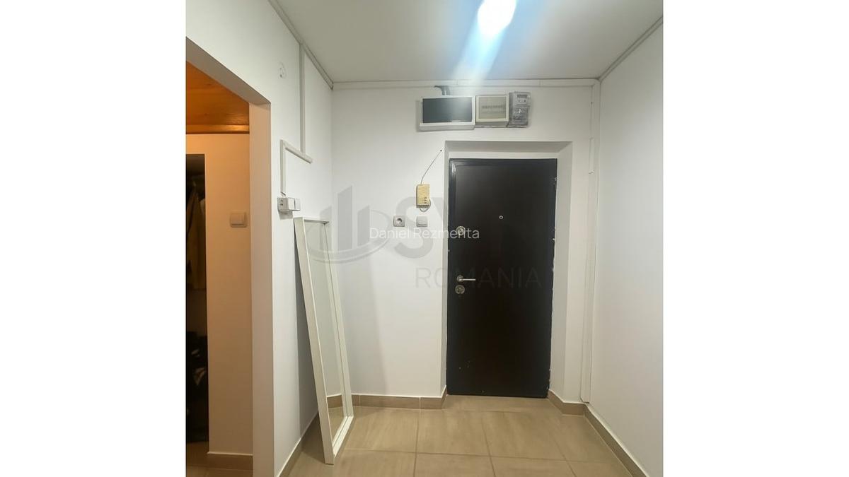 Apartament cu 3 camere semidecomandat în Grivița - 9