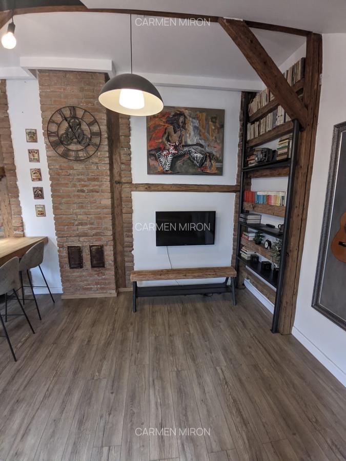 Apartament cu 3 camere semidecomandat în Central - 5