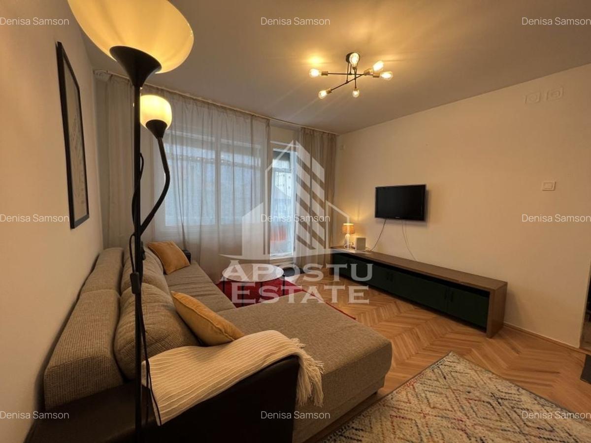 Apartament cu 3 camere,centrala proprie,complet renovat ,zona centrala - 4