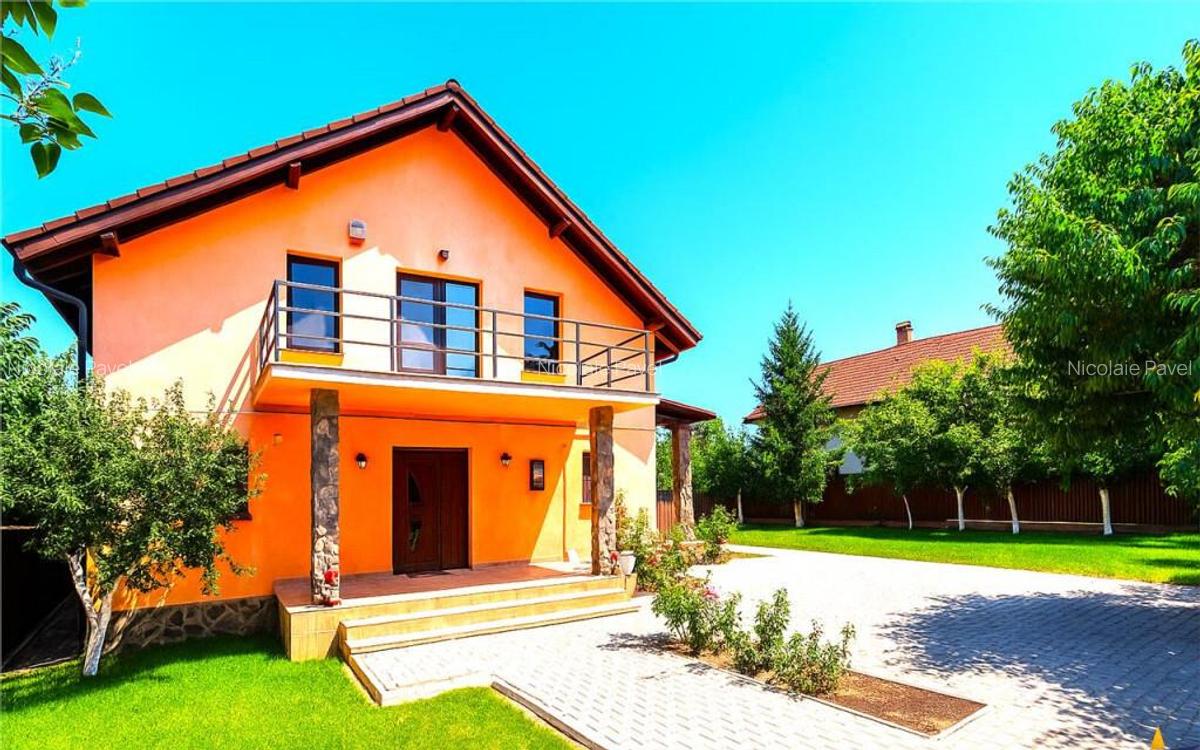 Vila luminoasa cu:terase,curte,gradina, livada, vedere munte - 3