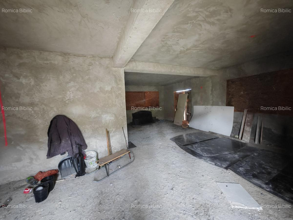 Casa la rosu, Magura - 16