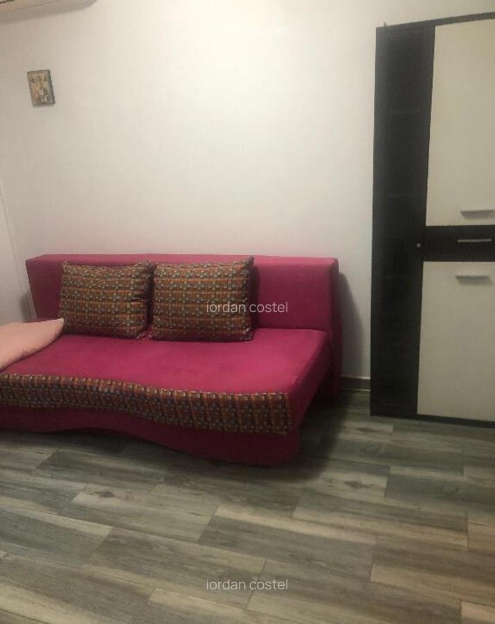 Titan-Trapezului garsoniera - 2