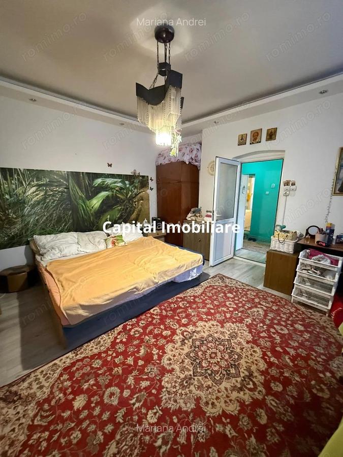 Casa cu doua corpuri + teren 374 mp, gradina, terasa ?i magazie - 1
