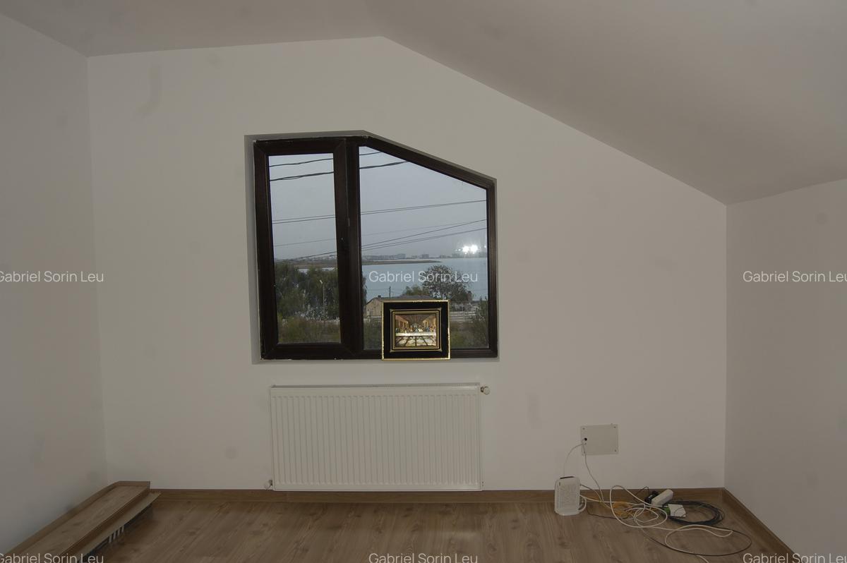 Casă cu 6 camere în Est - 20