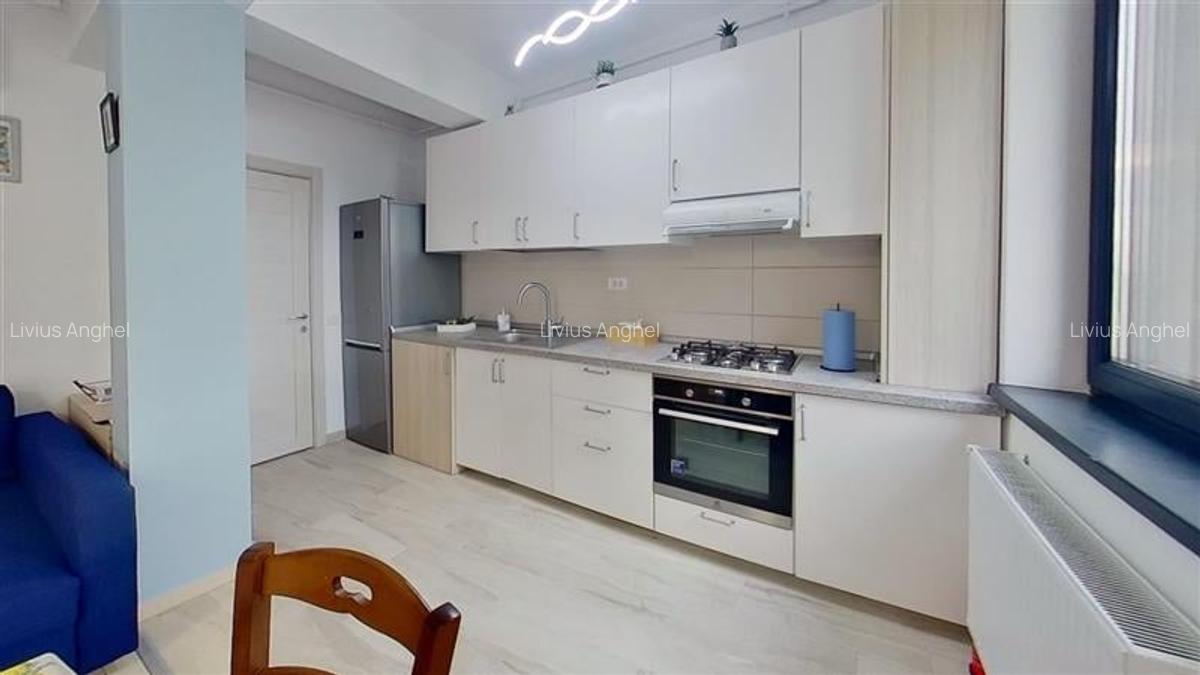 Studio elegant cu priveliste frumoasa, etaj 8, parcare,zona CoresiMall,Tractorul - 20