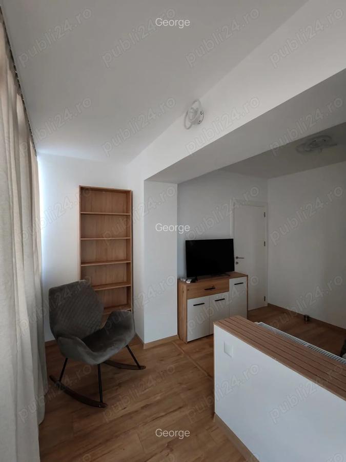 Inchiriez apartament de trei camere decomandat, modern, etaj 2 6, bloc nou, lift, parcare proprie - 2