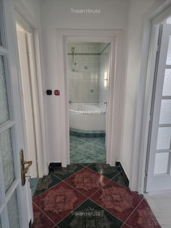 Vila de 688 mp, 700mp teren, 10 parcari, garaj de 60mp - 9