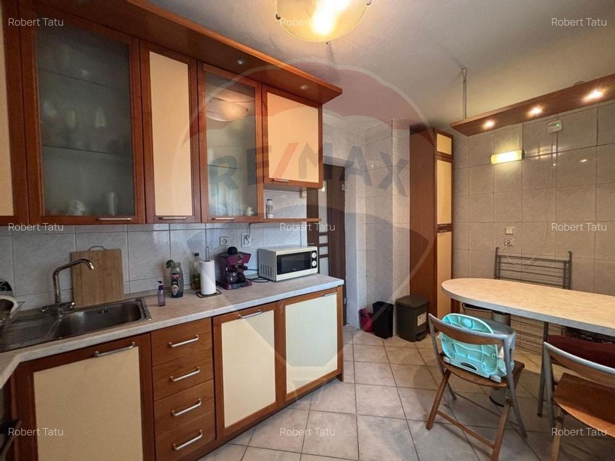 De inchiriat | 2 camere + parcare | Unirii - 11