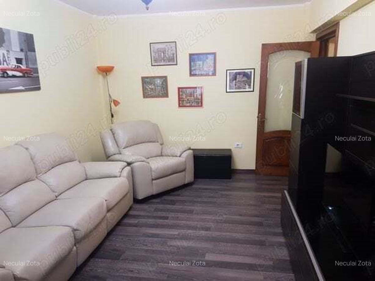 Apartament 2 cam centru - 1