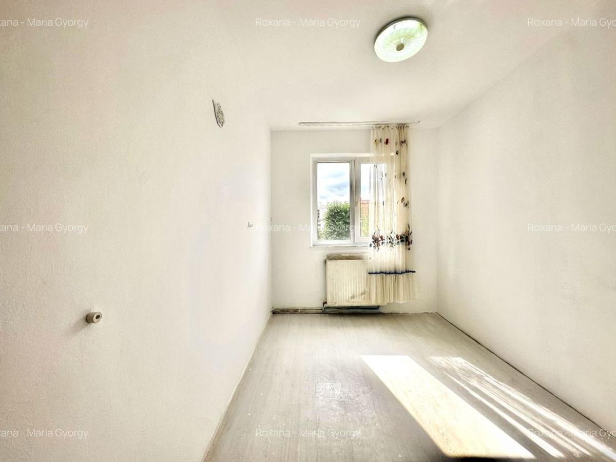 Apartament de vânzare 3 camere, zona Florilor - 6