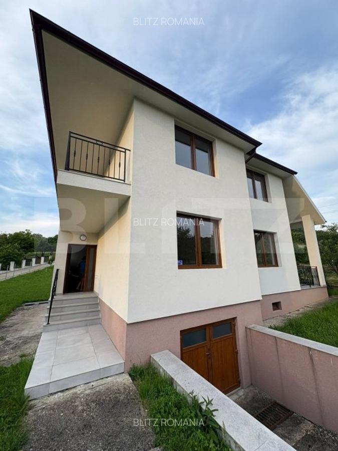 Casa de vanzare, cu 4 camere, 180 mp 1300mp teren Valea Ghinzii - 1