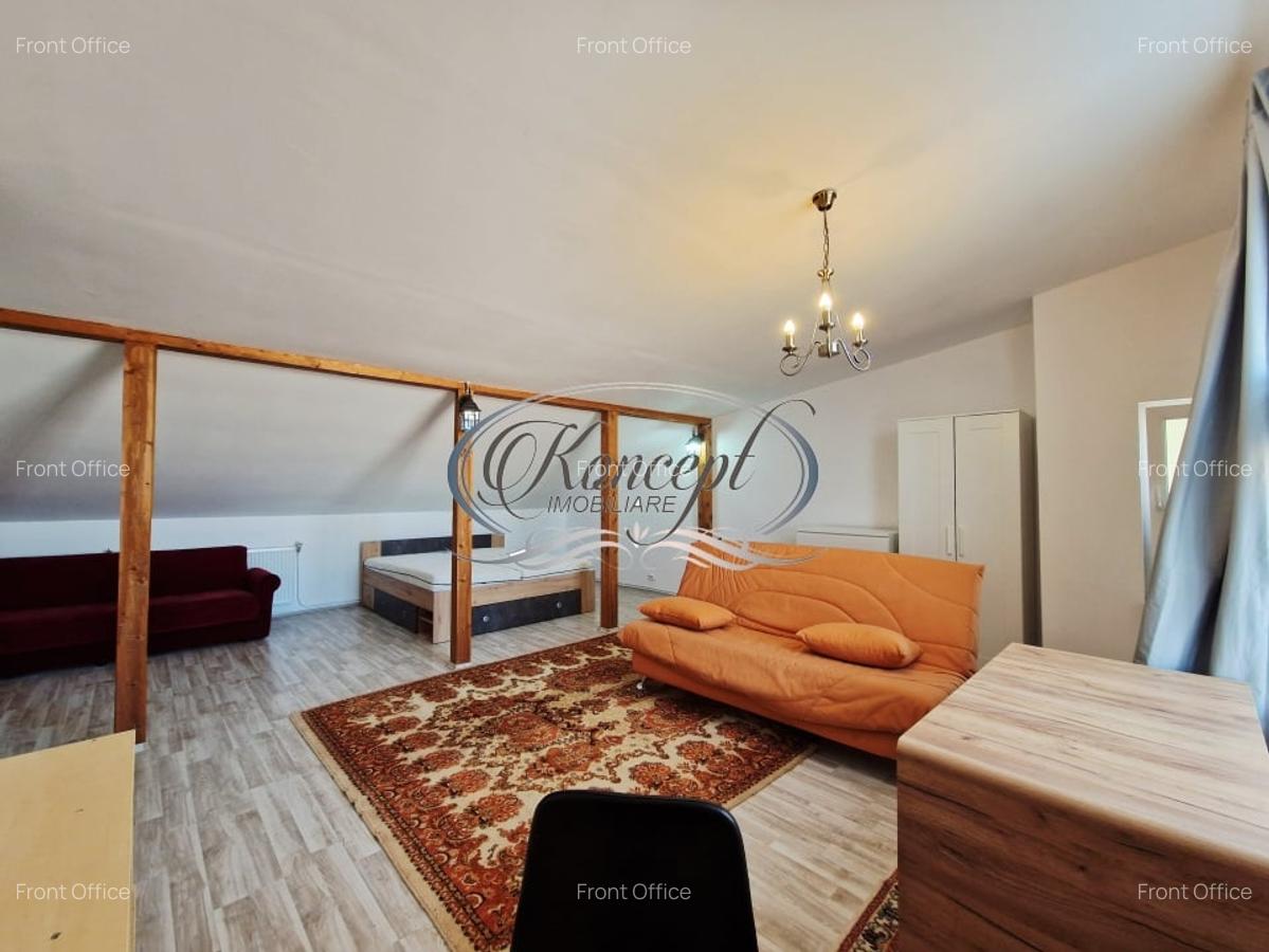 Casa moderna cu mansarda si curte comuna in zona Campului - 14