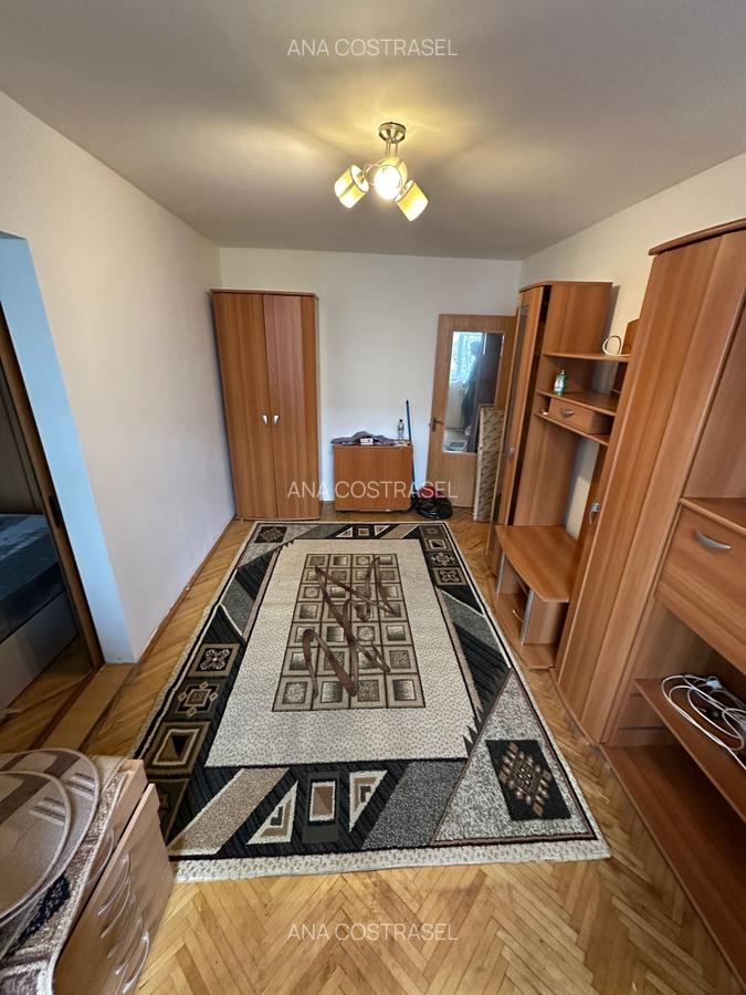 Apartament cu 3 camere semidecomandat, mobilat în Alexandru cel Bun - 3