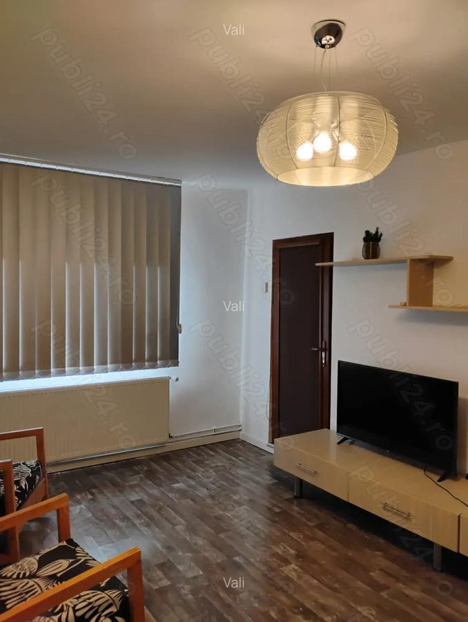 Vand apartament cu 2 camere decomandat etaj 1 Calarasi str Progresul - 11 Vand apartament cu 2 camere decomandat etaj 1 Calarasi str Progresul - 11